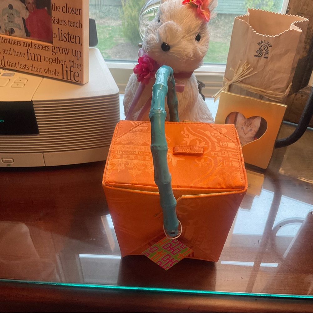 NWOT Stunning Purse or can be used as an Easter Basket or Flower basket